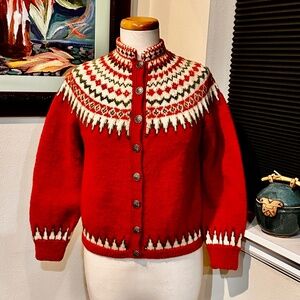 Red, White, Green 1950s Norwegian Sweater in Xmas Colors - Fit S-M